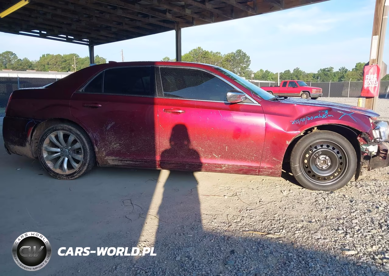 2021 Chrysler 300 Touring VIN:2C3CCAAG7MH570847 - 13