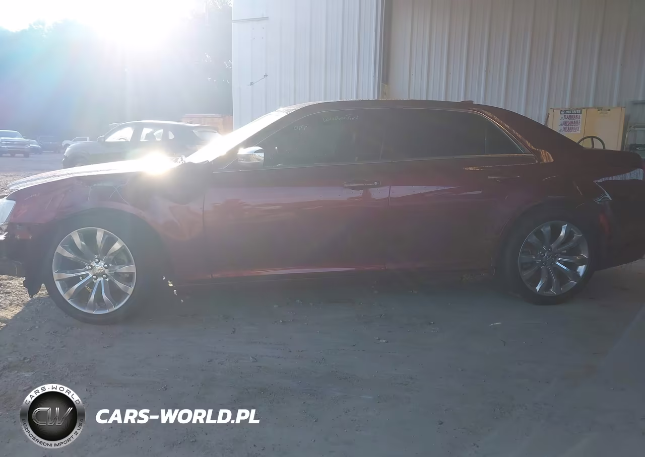 2021 Chrysler 300 Touring VIN:2C3CCAAG7MH570847 - 14