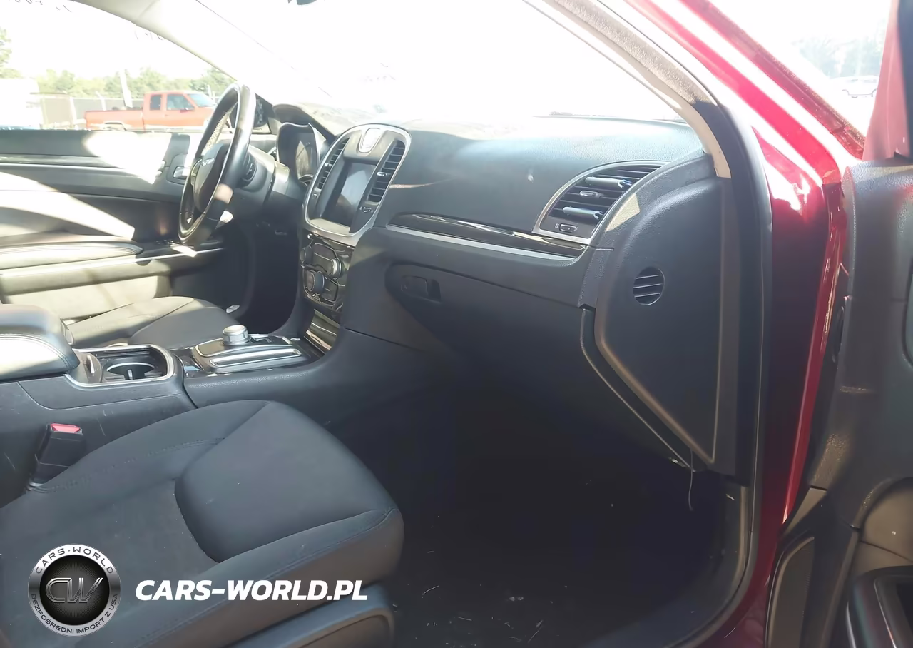 2021 Chrysler 300 Touring VIN:2C3CCAAG7MH570847 - 5