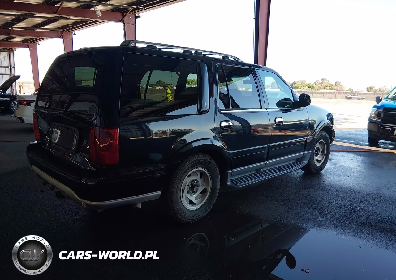 2000 Lincoln Navigator VIN:5LMEU27AXYLJ34375 - 4