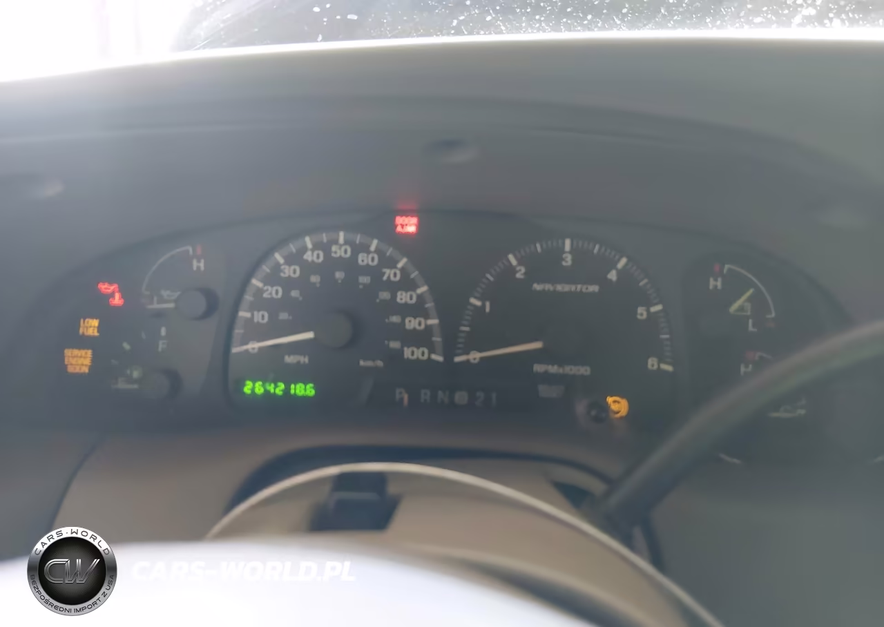 2000 Lincoln Navigator VIN:5LMEU27AXYLJ34375 - 7