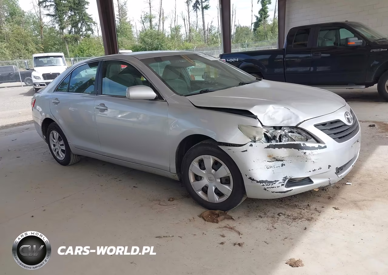 2009 Toyota Camry Le – zdjęcie 1 z 16
