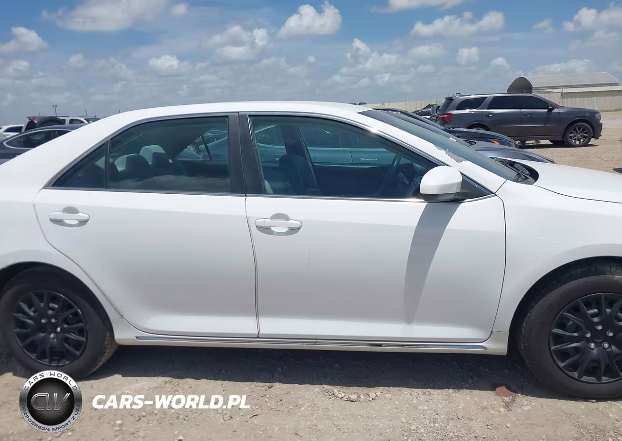 2014 Toyota Camry Le VIN:4T1BF1FK2EU342163 - 13