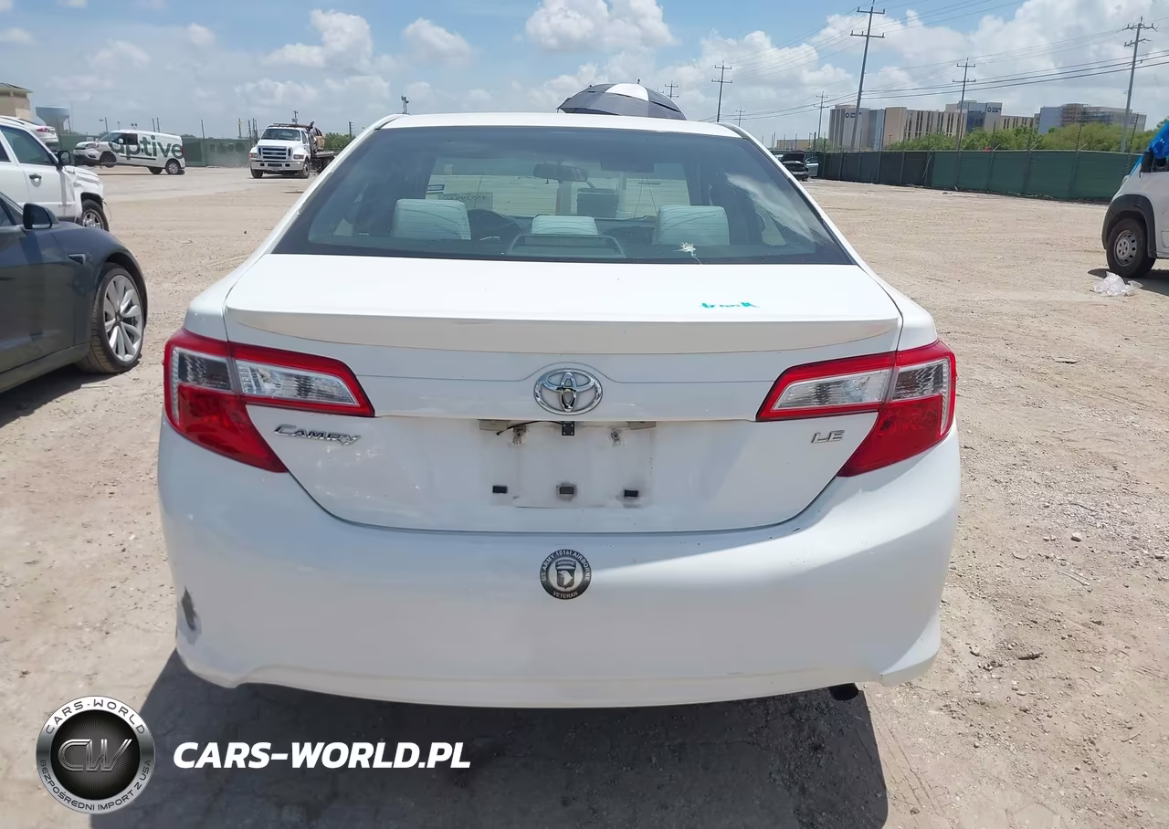 2014 Toyota Camry Le VIN:4T1BF1FK2EU342163 - 16