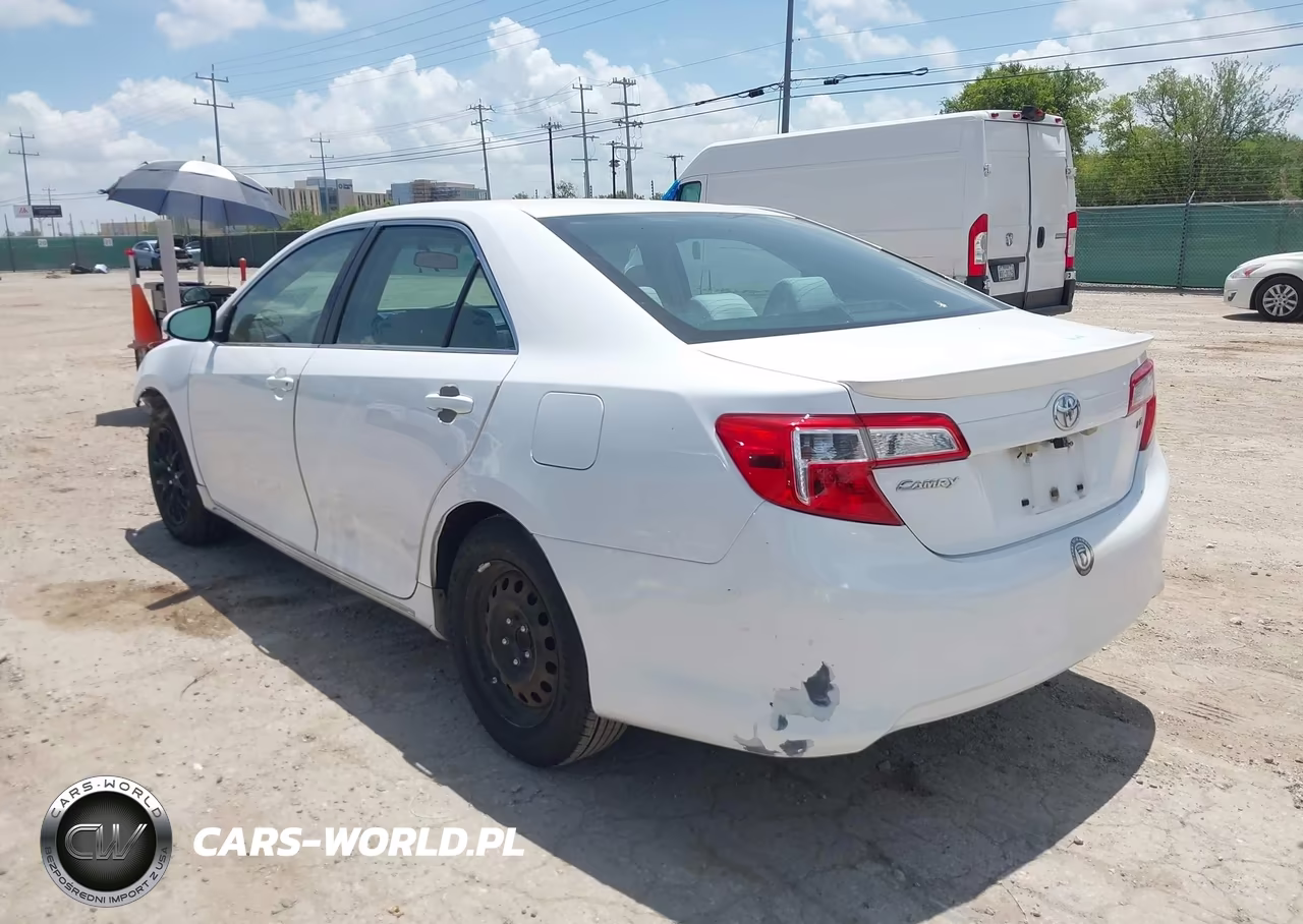 2014 Toyota Camry Le VIN:4T1BF1FK2EU342163 - 3