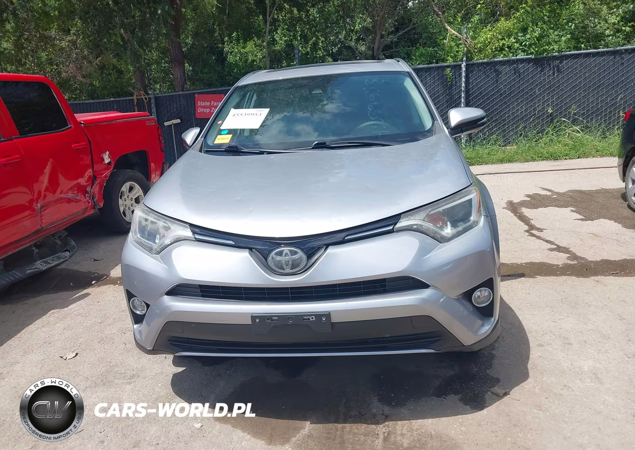2018 Toyota Rav4 Xle VIN:2T3RFREV4JW816785 - 12