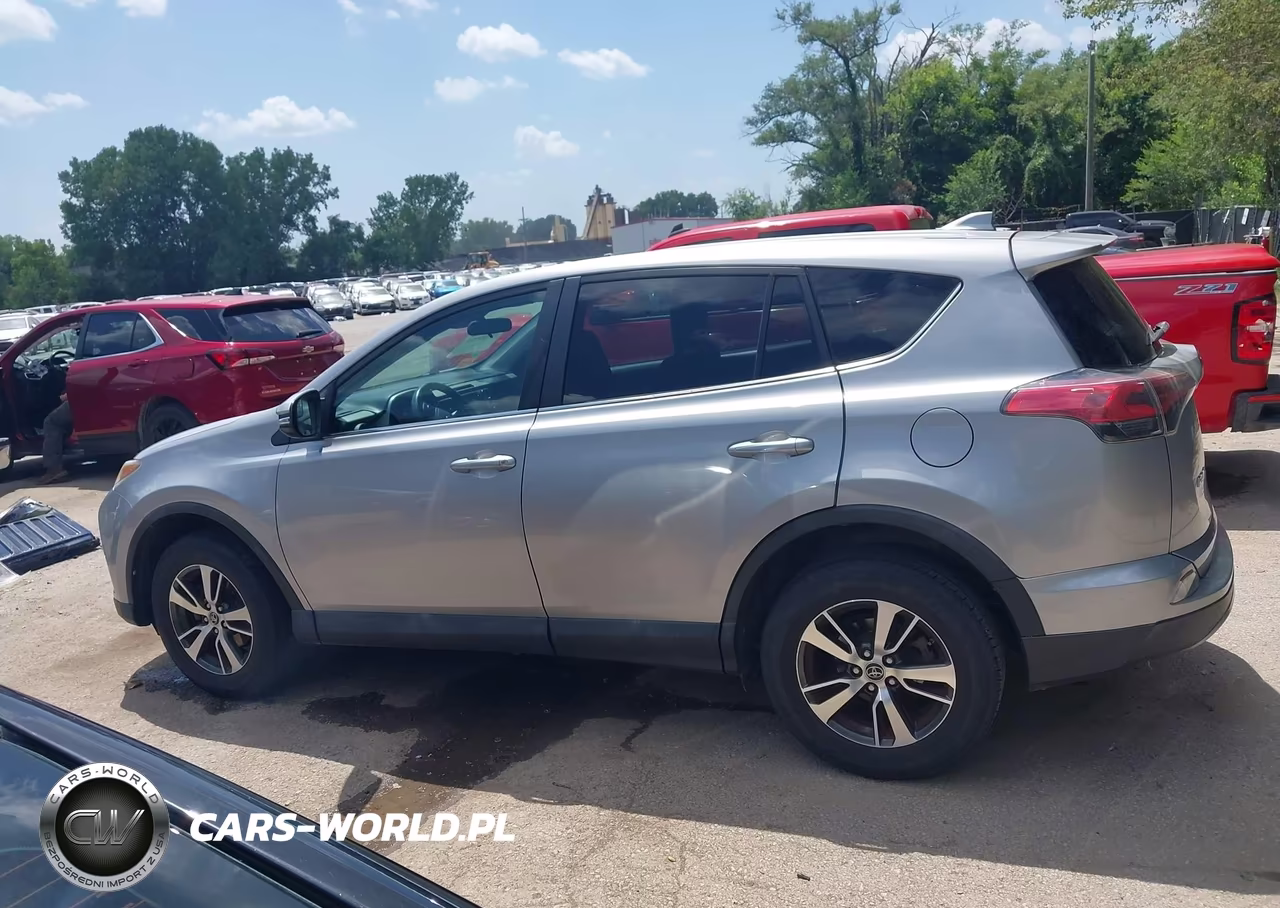2018 Toyota Rav4 Xle VIN:2T3RFREV4JW816785 - 14