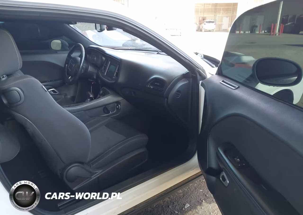2016 Dodge Challenger Sxt VIN:2C3CDZAG9GH176850 - 5
