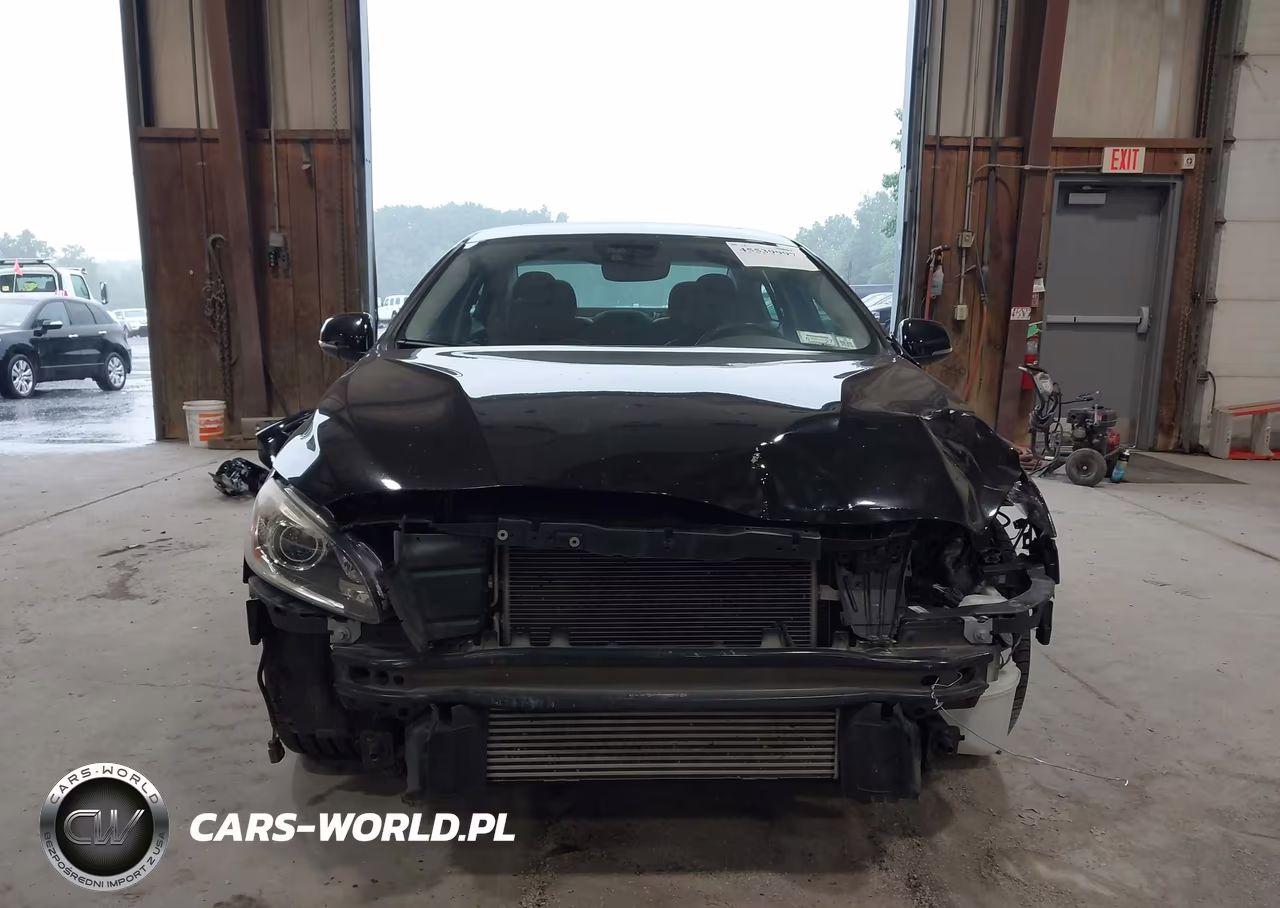 2018 Volvo S60 T5 Dynamic VIN:YV140MTL2J2459822 - 13