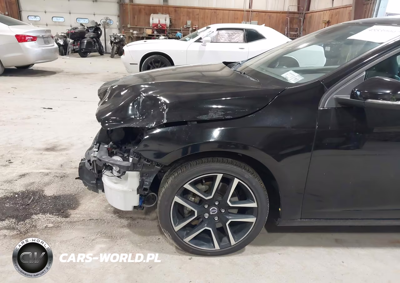 2018 Volvo S60 T5 Dynamic VIN:YV140MTL2J2459822 - 19