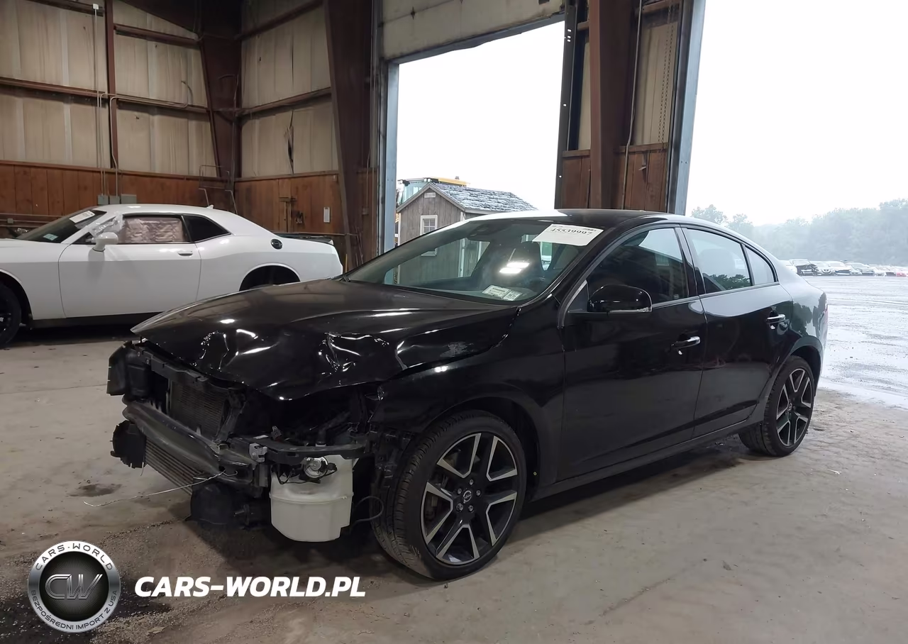 2018 Volvo S60 T5 Dynamic VIN:YV140MTL2J2459822 - 2
