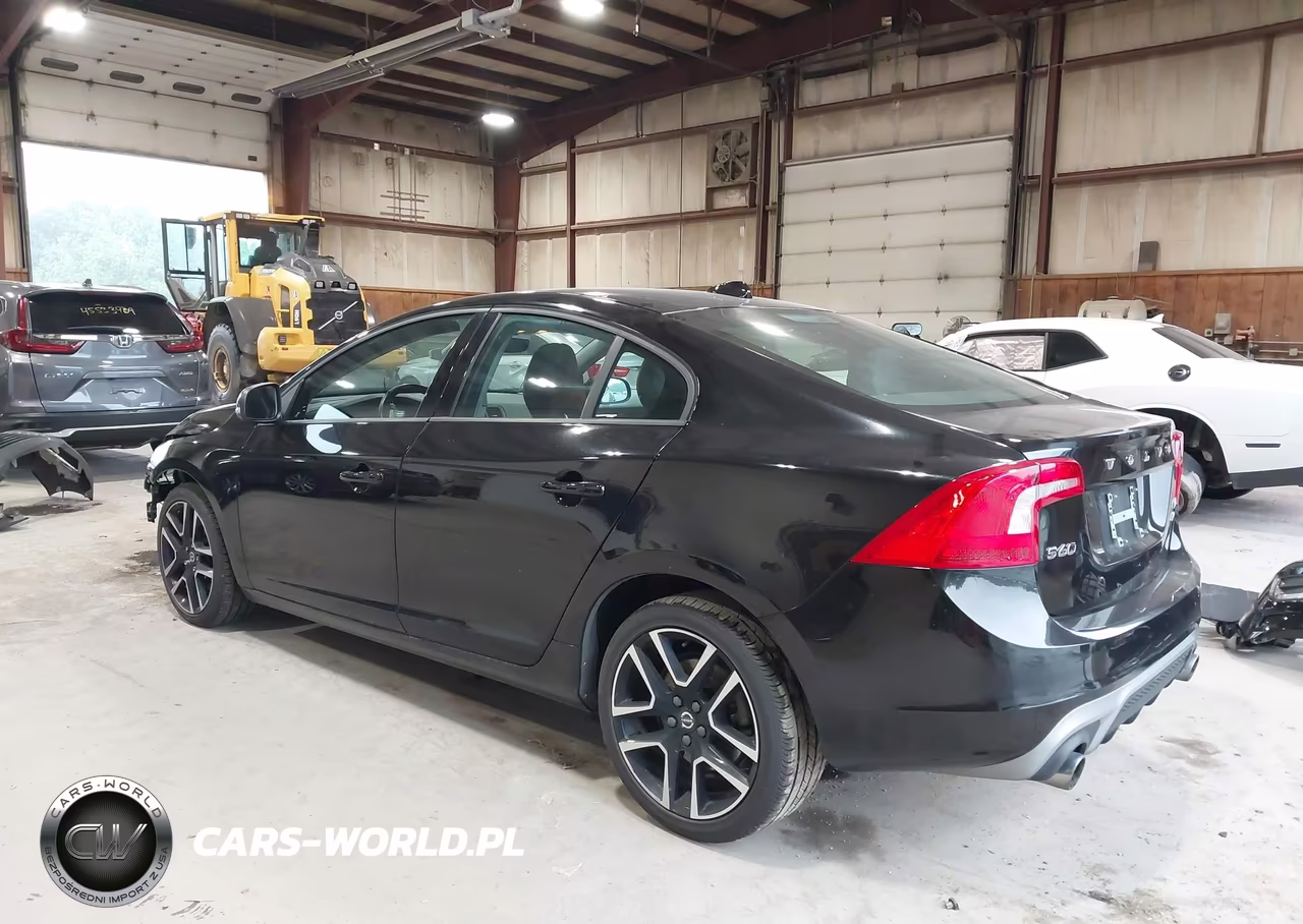 2018 Volvo S60 T5 Dynamic VIN:YV140MTL2J2459822 - 3