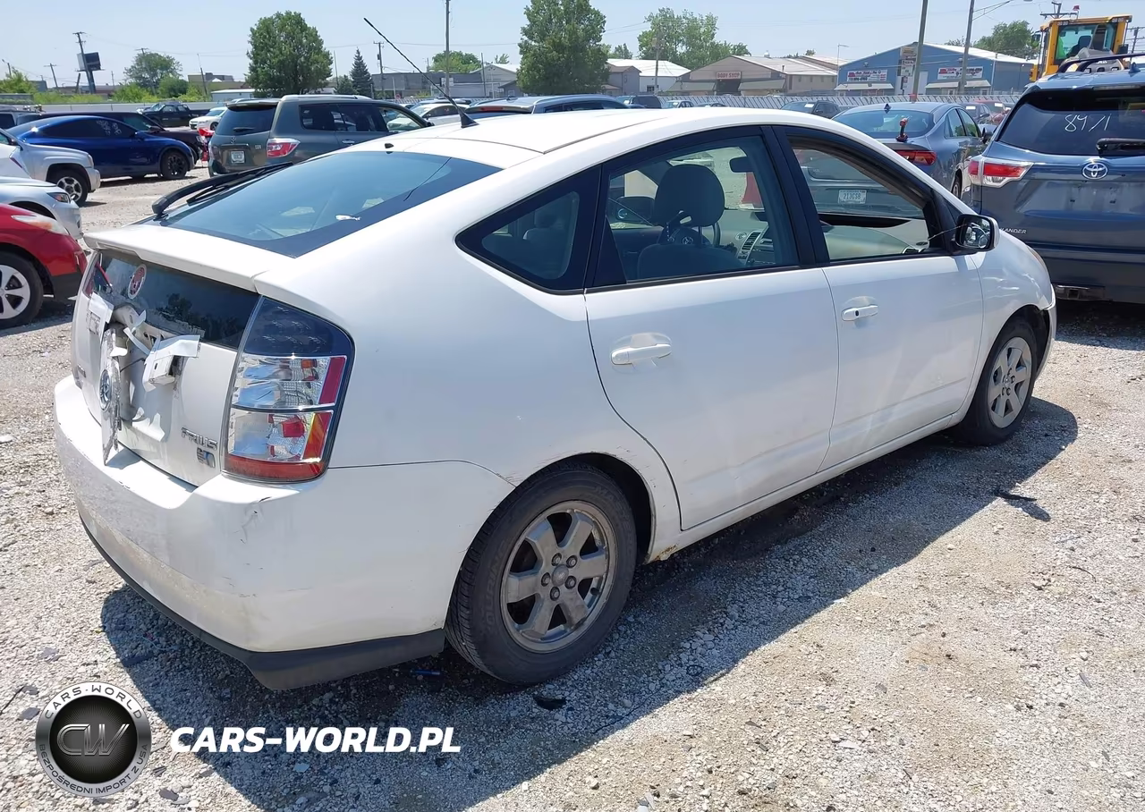 2004 Toyota Prius VIN:JTDKB20U040112983 - 4