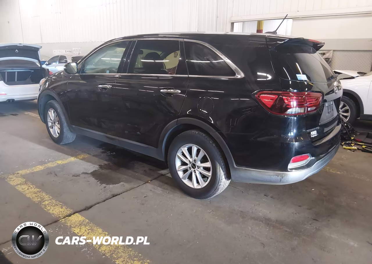 2019 Kia Sorento 2.4L L VIN:5XYPG4A34KG578223 - 3