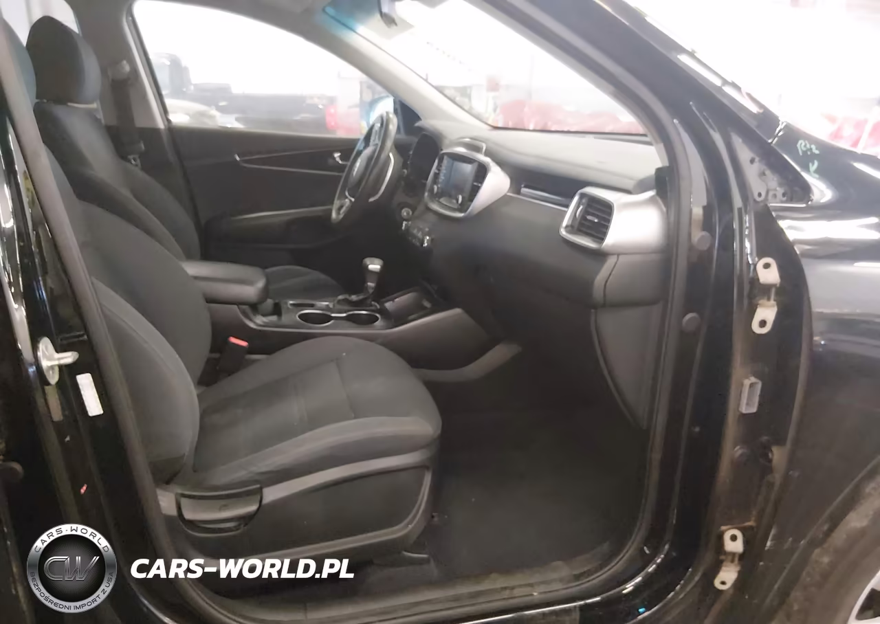 2019 Kia Sorento 2.4L L VIN:5XYPG4A34KG578223 - 5