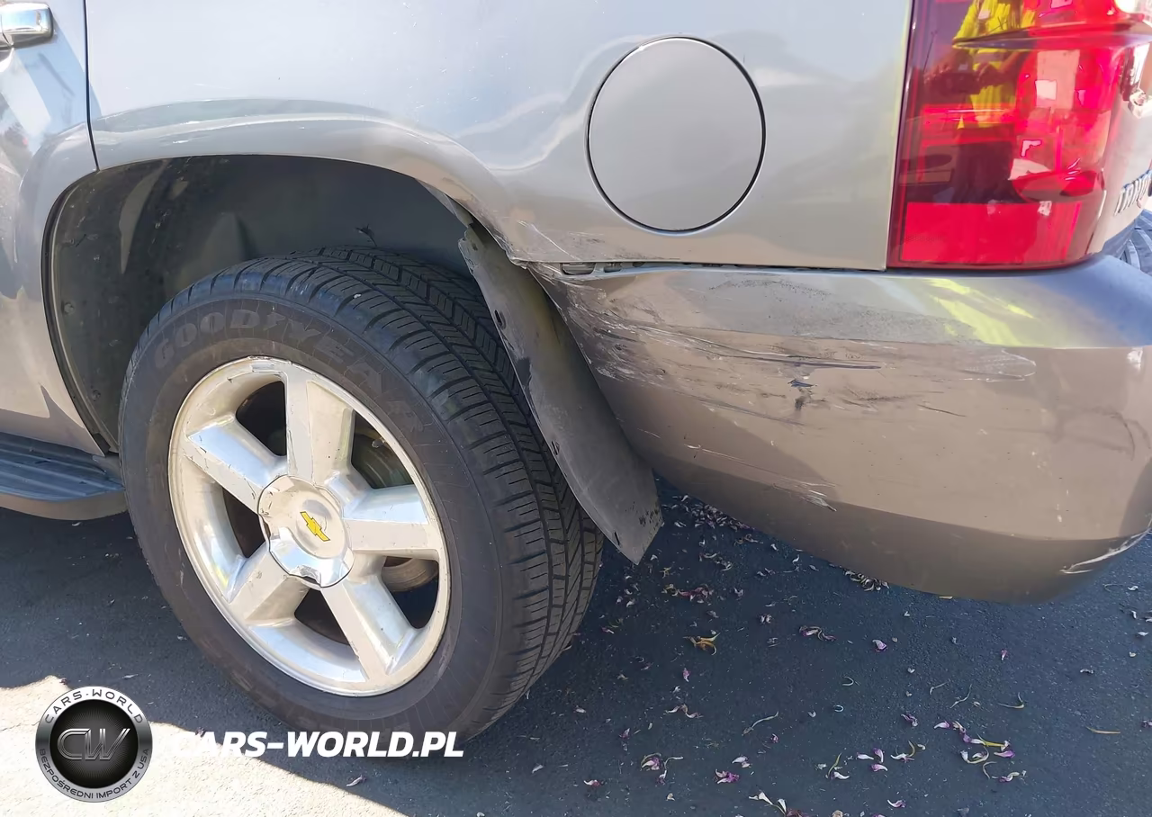 2007 Chevrolet Tahoe Ltz VIN:1GNFC13037R334281 - 13