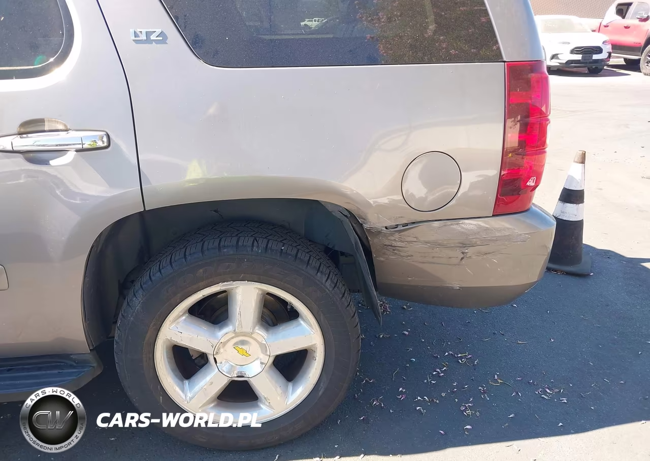 2007 Chevrolet Tahoe Ltz VIN:1GNFC13037R334281 - 6
