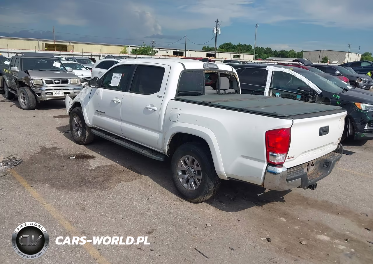 2017 Toyota Tacoma Sr5 V6 VIN:5TFAZ5CN7HX050945 - 3
