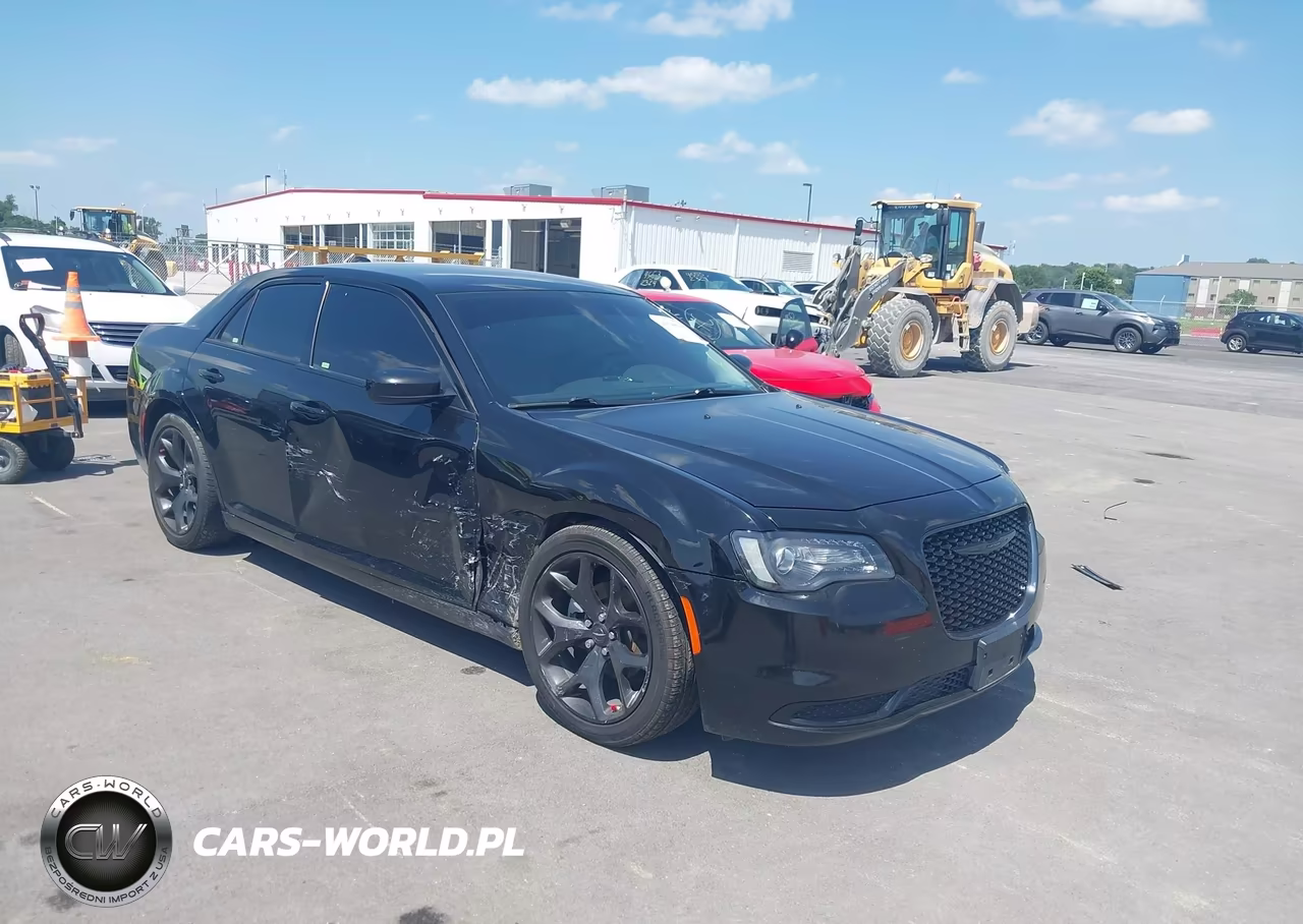 2022 Chrysler 300 Touring – zdjęcie 1 z 16