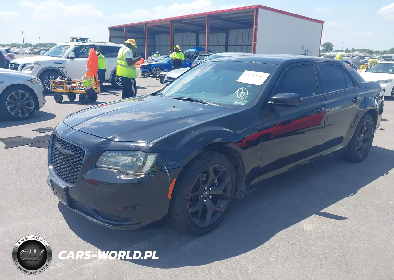 2022 Chrysler 300 Touring VIN:2C3CCAAG2NH203761 - 2