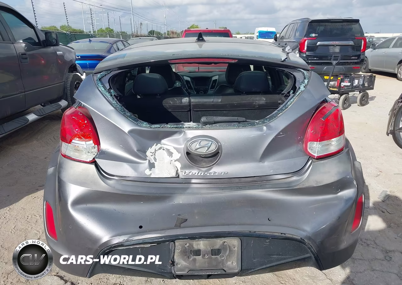 2016 Hyundai Veloster VIN:KMHTC6AD2GU248628 - 16