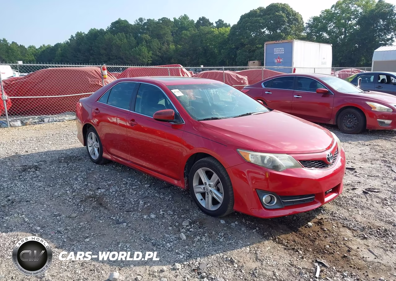 2014 Toyota Camry Se – zdjęcie 1 z 16