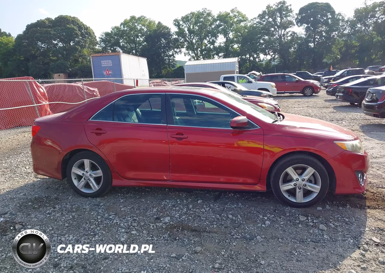 2014 Toyota Camry Se VIN:4T1BF1FK5EU744579 - 13