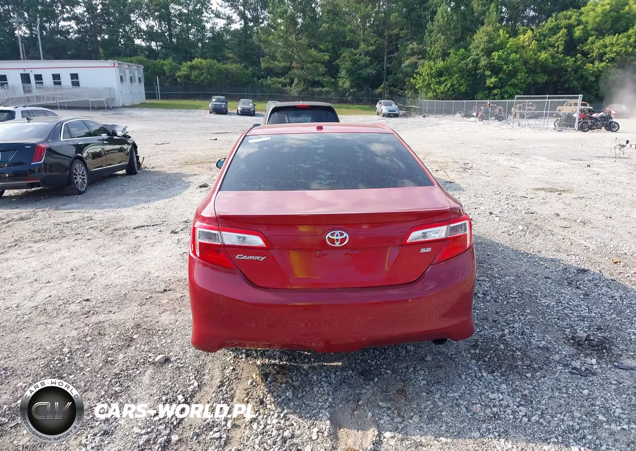 2014 Toyota Camry Se VIN:4T1BF1FK5EU744579 - 16
