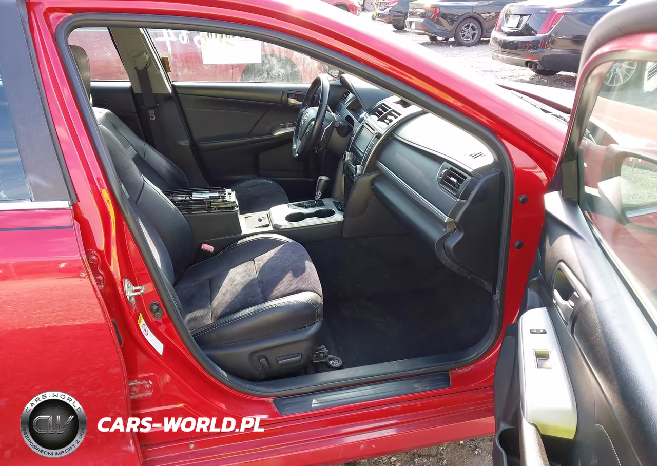 2014 Toyota Camry Se VIN:4T1BF1FK5EU744579 - 5