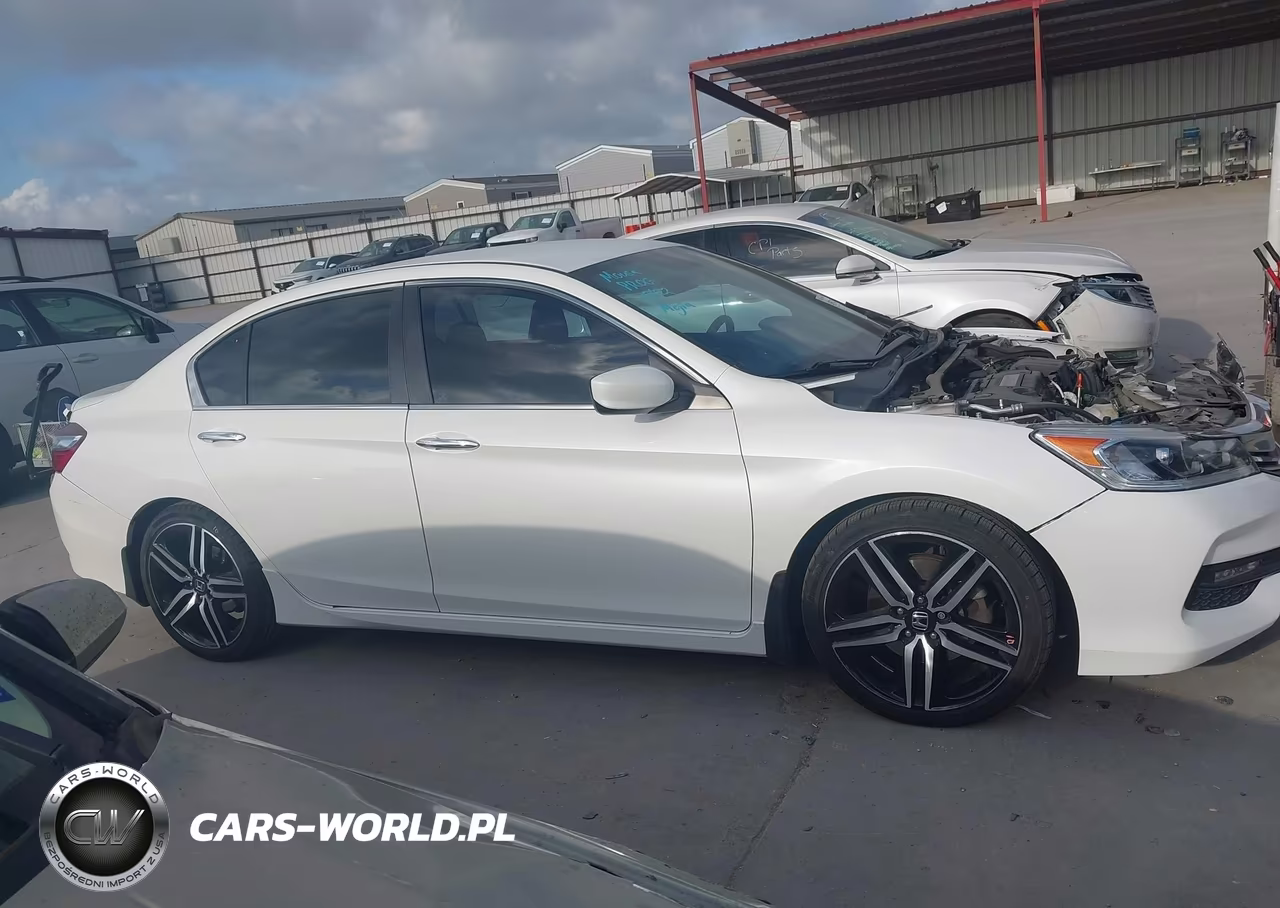 2016 Honda Accord Sport VIN:1HGCR2F58GA018754 - 14