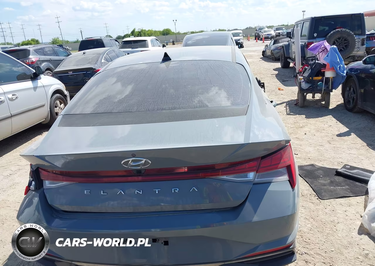 2021 Hyundai Elantra Sel VIN:KMHLN4AG3MU139745 - 17