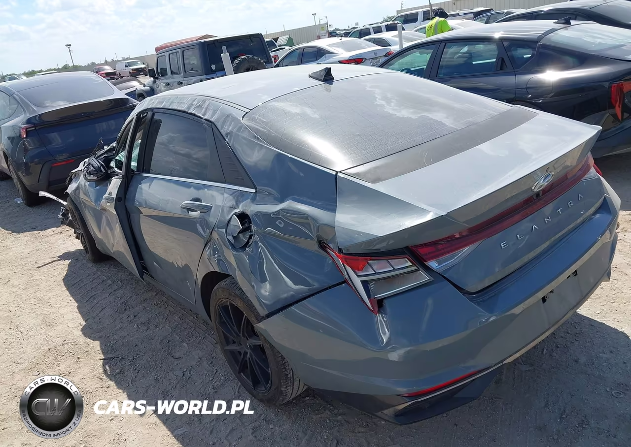 2021 Hyundai Elantra Sel VIN:KMHLN4AG3MU139745 - 3