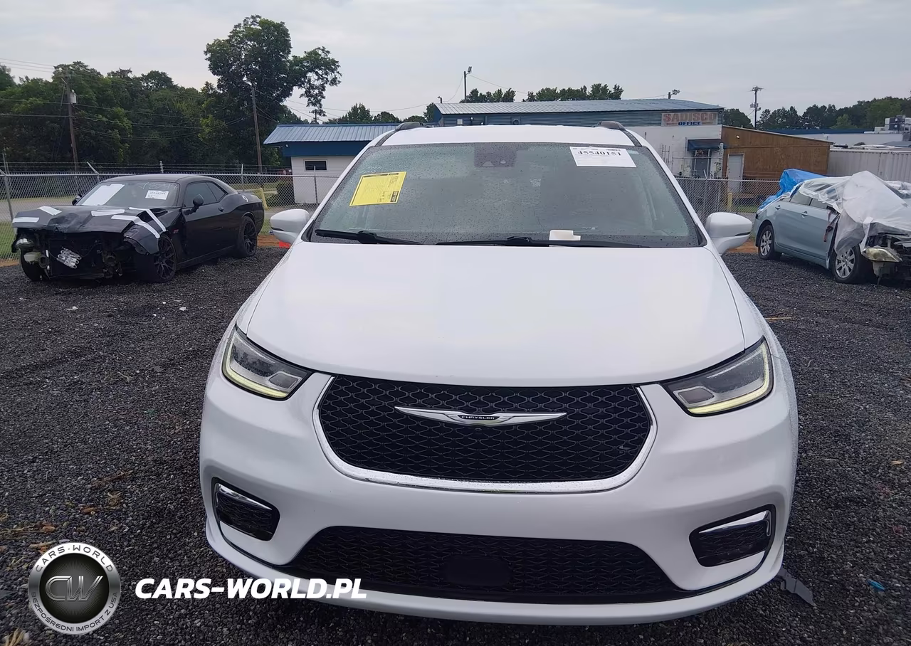 2022 Chrysler Pacifica Touring L VIN:2C4RC1BG0NR125558 - 12