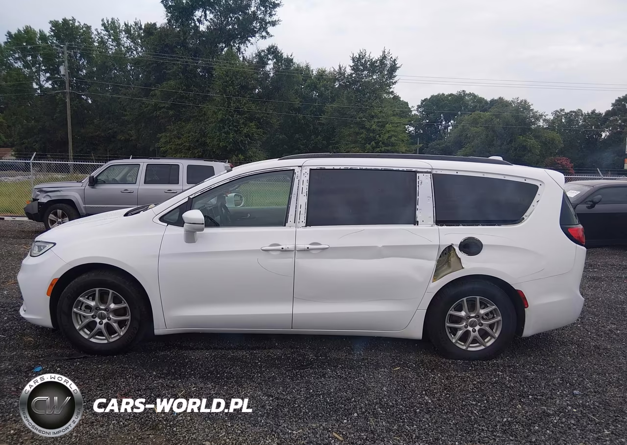 2022 Chrysler Pacifica Touring L VIN:2C4RC1BG0NR125558 - 14