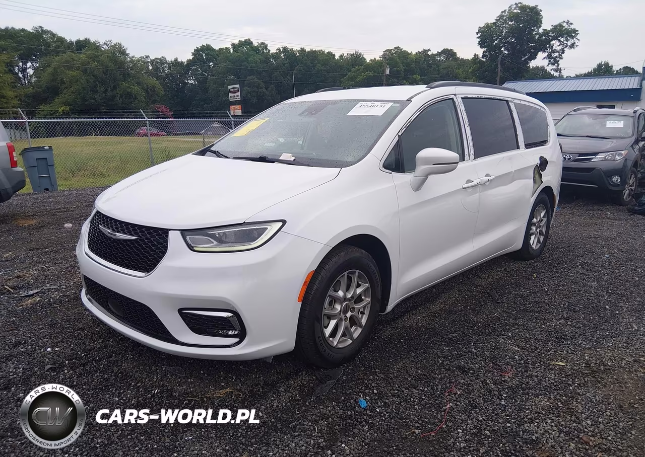 2022 Chrysler Pacifica Touring L VIN:2C4RC1BG0NR125558 - 2