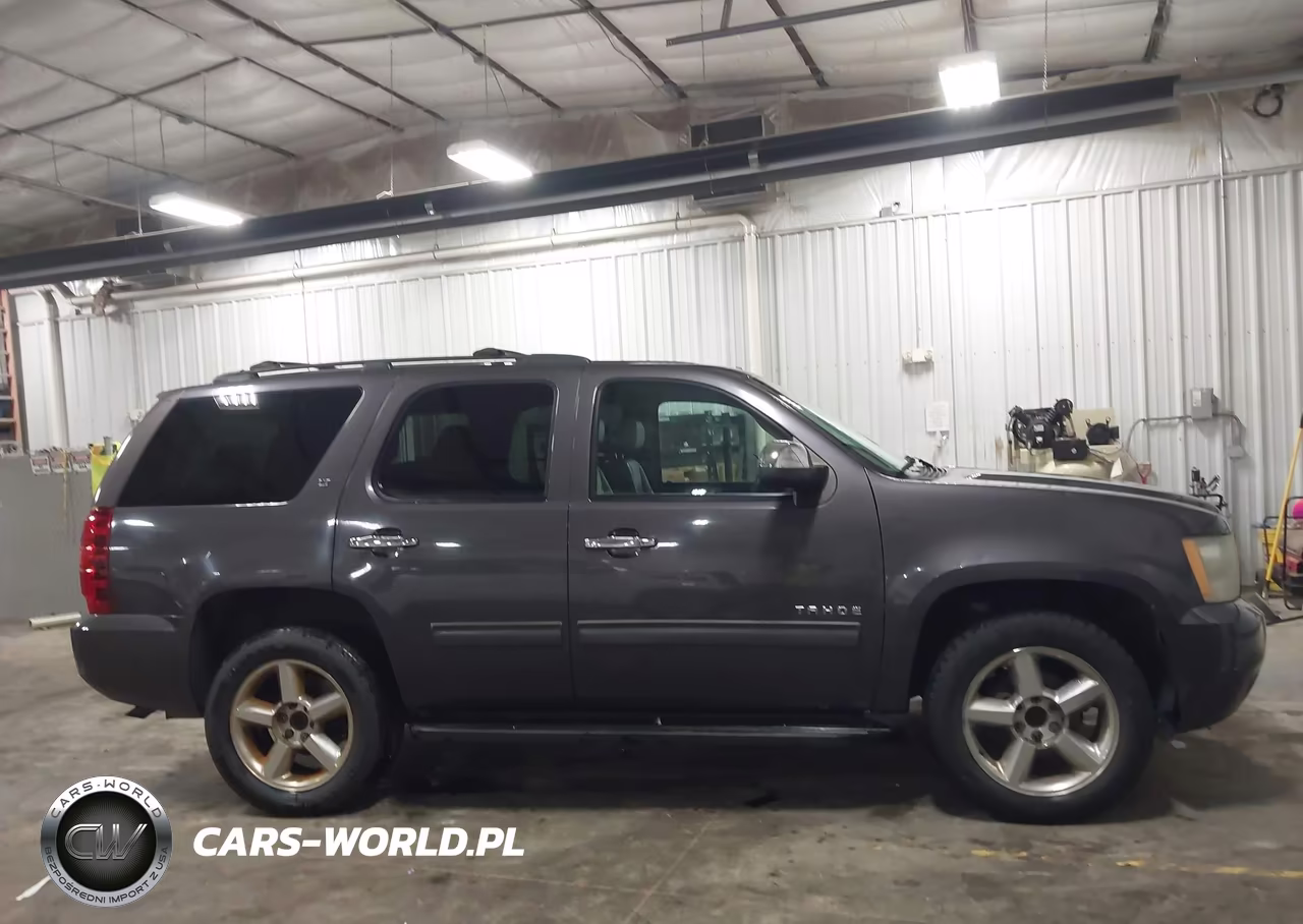 2011 Chevrolet Tahoe Lt VIN:1GNSCBE02BR297556 - 13