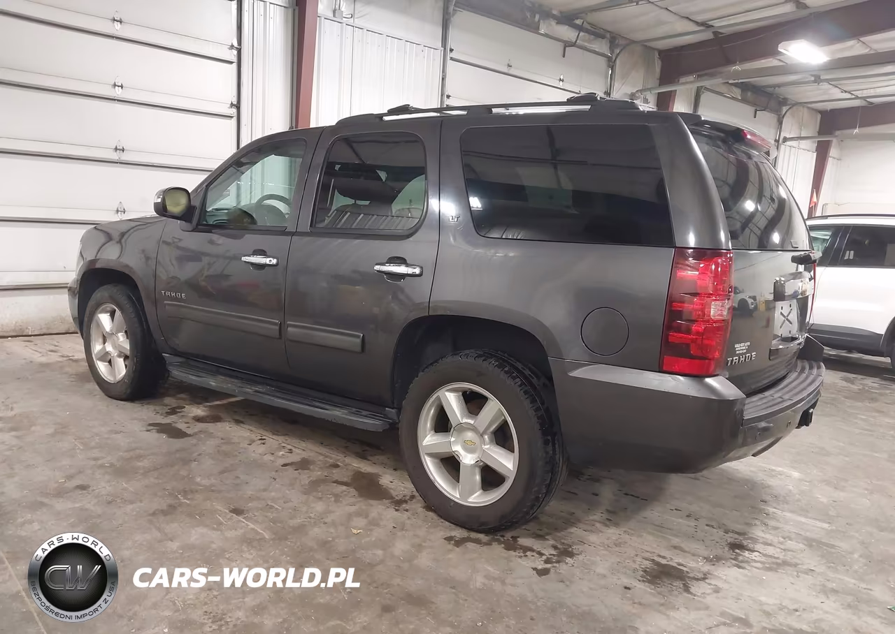 2011 Chevrolet Tahoe Lt VIN:1GNSCBE02BR297556 - 3