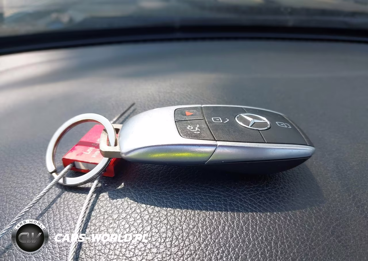 2020 Mercedes-Benz C 300 VIN:W1KWK8DBXLF989852 - 11