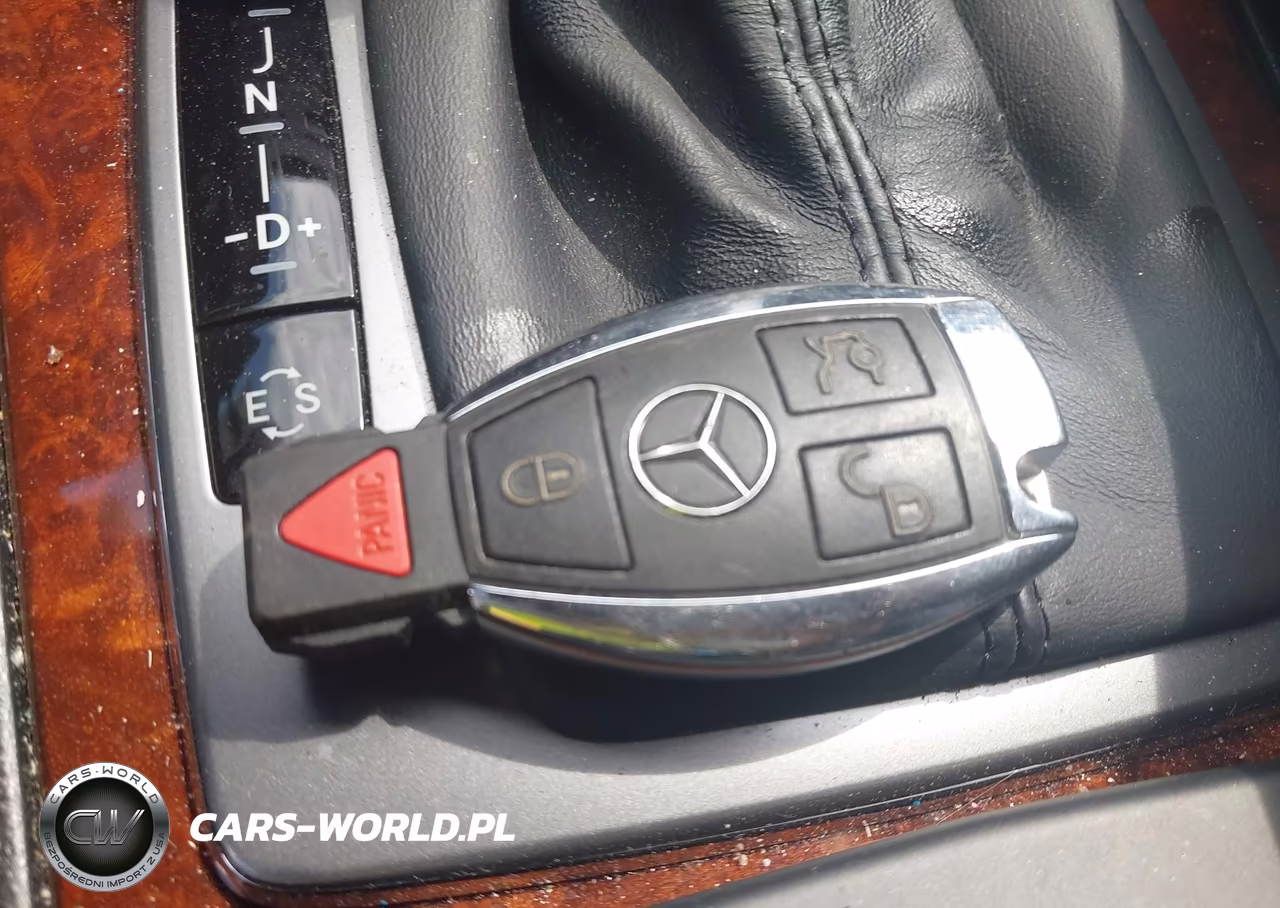 2011 Mercedes-Benz C 300 Luxury 4Matic-Sport 4Matic VIN:WDDGF8BB3BR176314 - 11