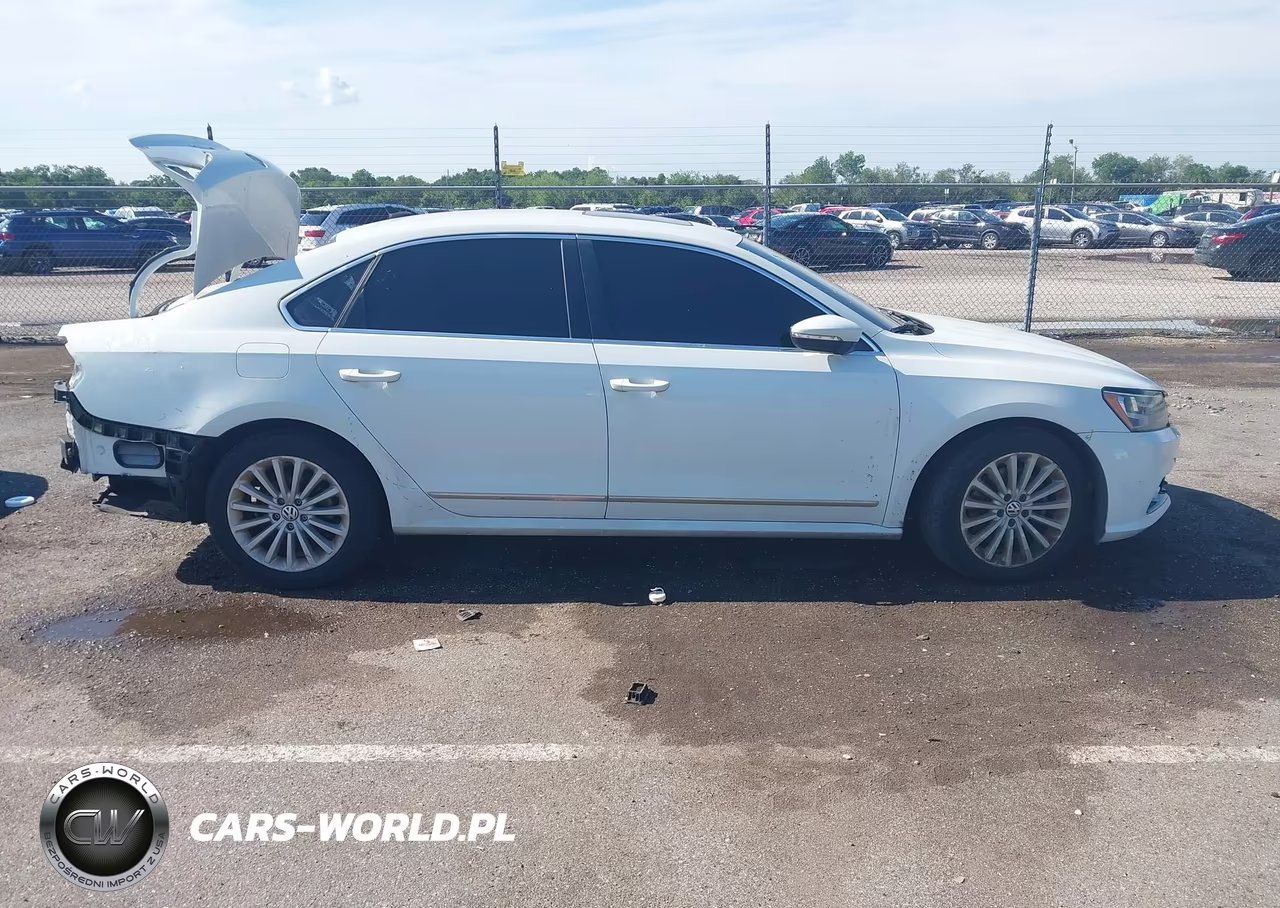 2017 Volkswagen Passat 1.8T Se VIN:1VWBT7A35HC023640 - 13