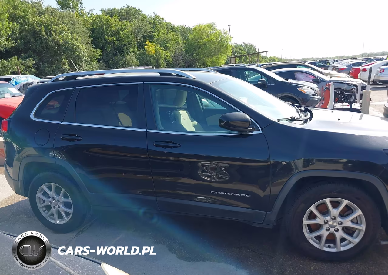 2016 Jeep Cherokee Latitude VIN:1C4PJLCB2GW352434 - 13