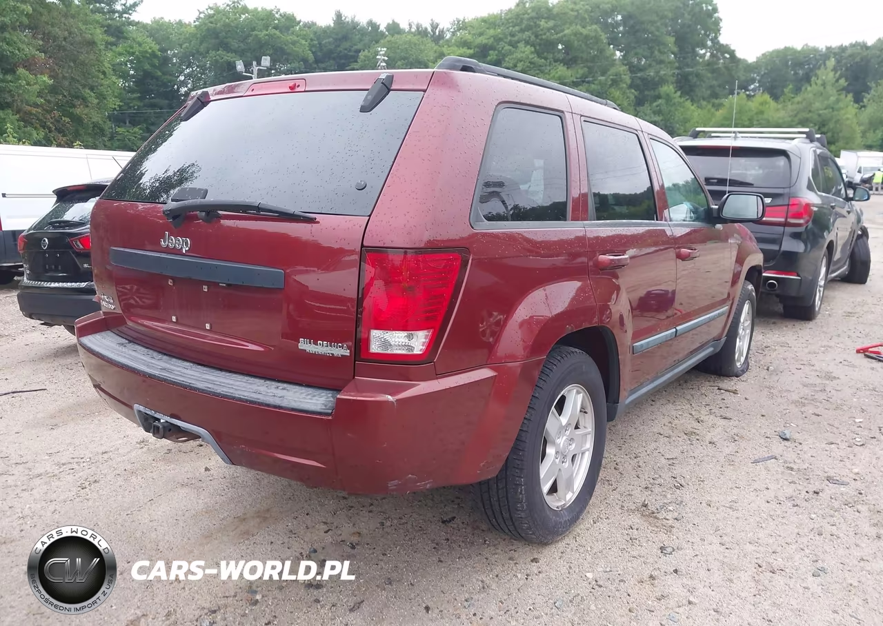 2007 Jeep Grand Cherokee Laredo VIN:1J8GR48K67C692090 - 4