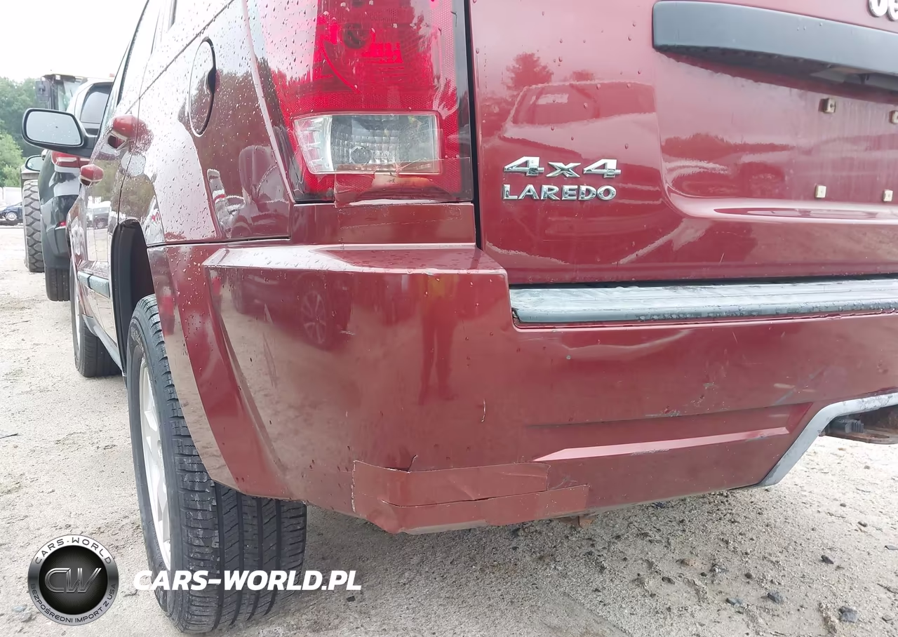 2007 Jeep Grand Cherokee Laredo VIN:1J8GR48K67C692090 - 6