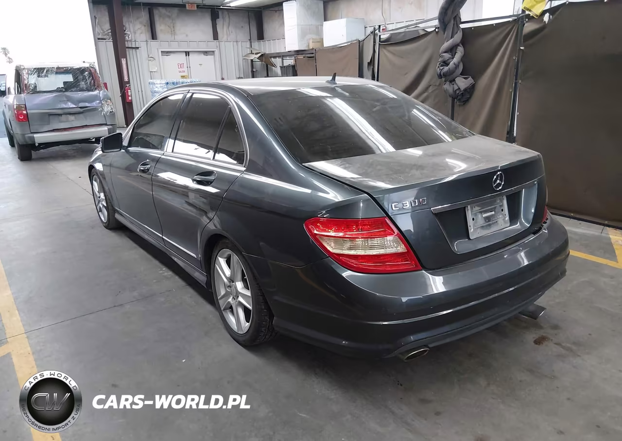 2011 Mercedes-Benz C 300 Sport VIN:WDDGF5EB1BA522630 - 3