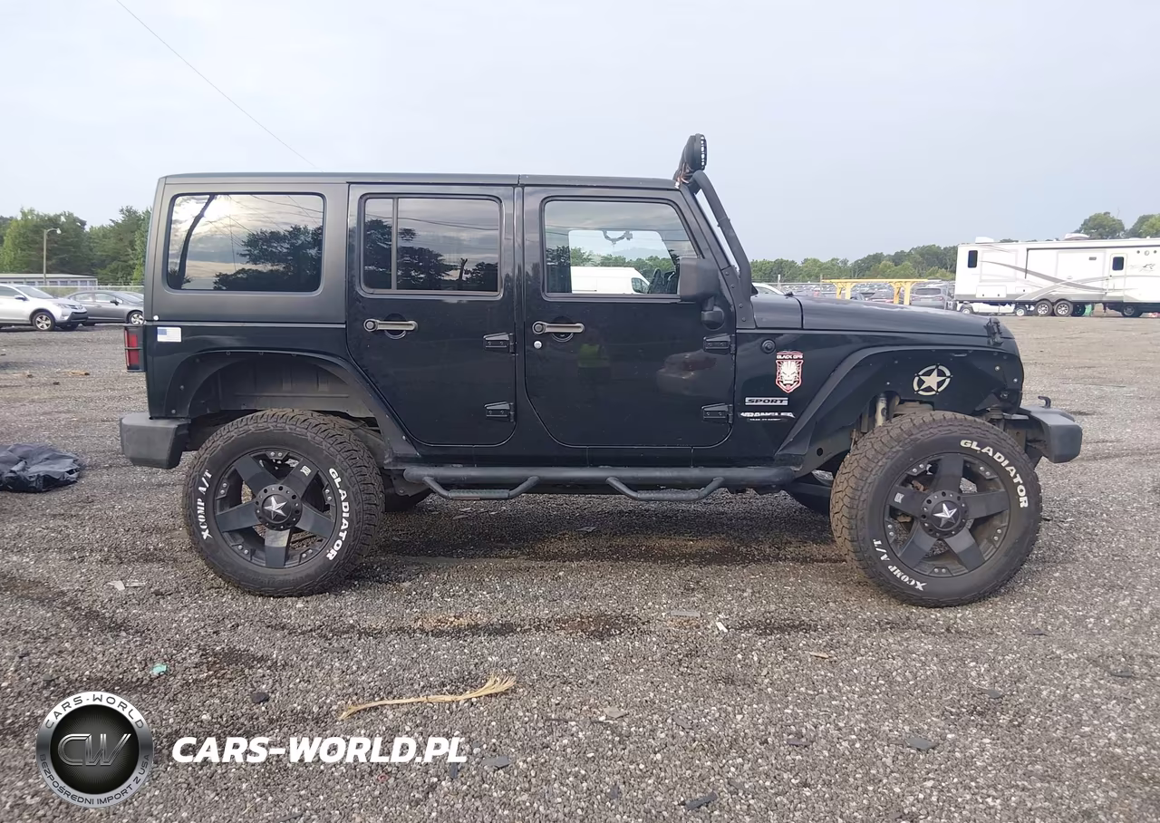 2011 Jeep Wrangler Unlimited Sport VIN:1J4HA3H1XBL610322 - 13