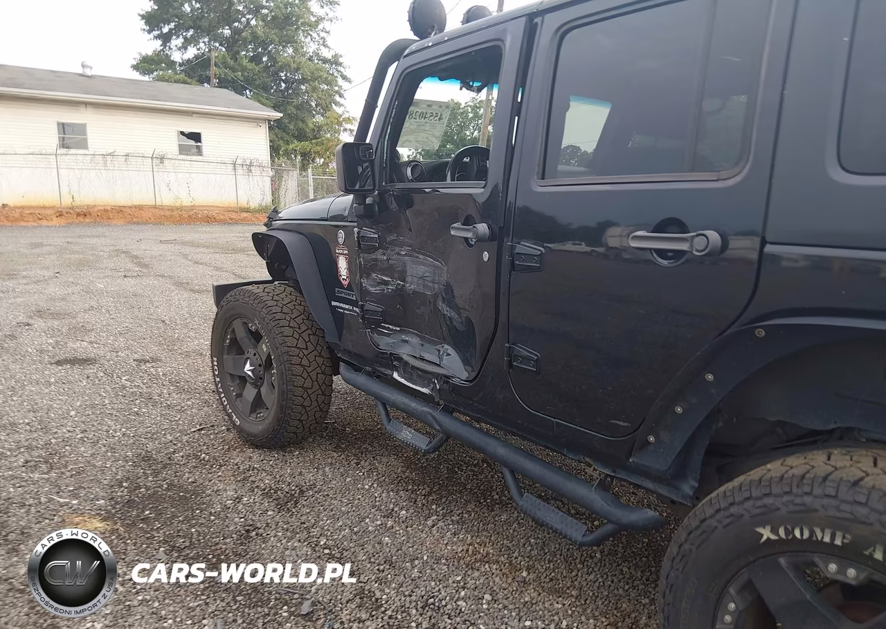 2011 Jeep Wrangler Unlimited Sport VIN:1J4HA3H1XBL610322 - 6