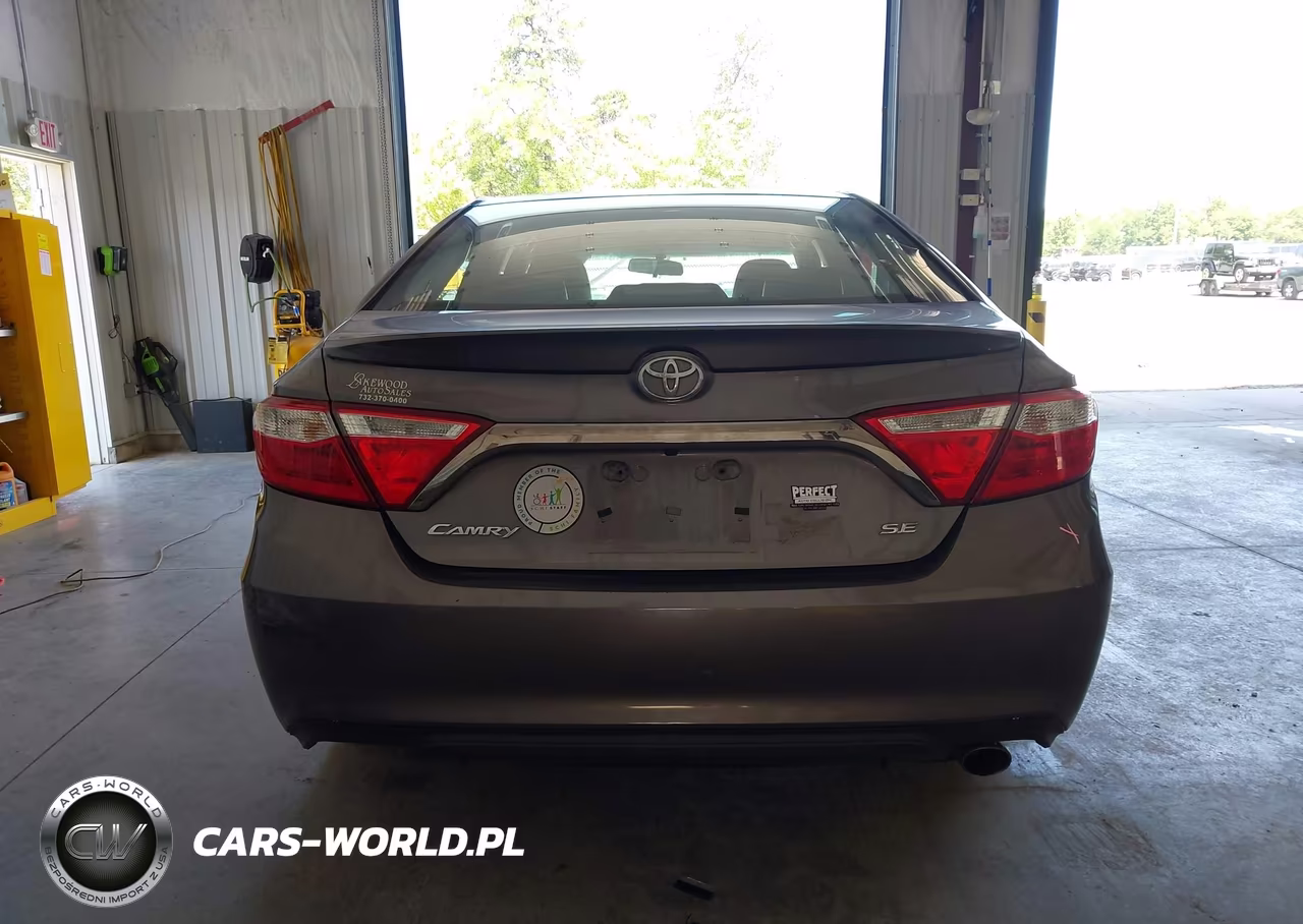 2017 Toyota Camry Se VIN:4T1BF1FK3HU382322 - 17