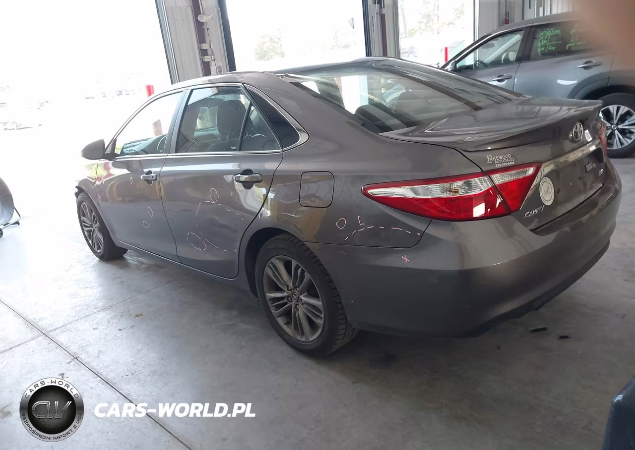 2017 Toyota Camry Se VIN:4T1BF1FK3HU382322 - 3