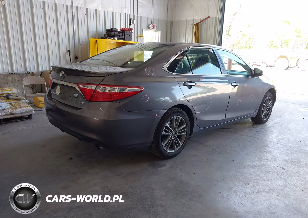 2017 Toyota Camry Se VIN:4T1BF1FK3HU382322 - 4