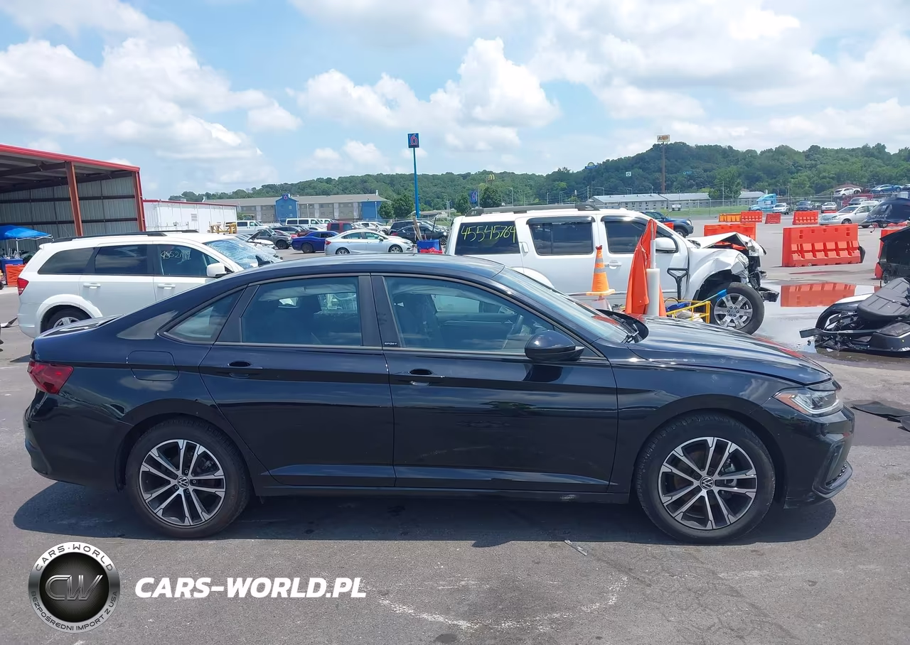 2025 Volkswagen Jetta 1.5T Sport VIN:3VWBX7BU6SM058365 - 13